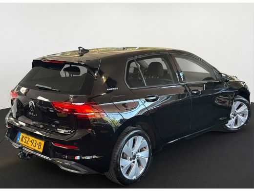 Volkswagen Golf 1.5 eHybrid 204PK [PHEV] LIFE NAVI/CARPLAY/CAMERA/TREKHAAK ActivLease financial lease