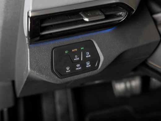 Volkswagen ID.4 Pro 77 kWh SOH 94% / 174pk / Trekhaak / Cruise control adaptief /Stoelverwarming / Navigatie / Ap... ActivLease financial lease