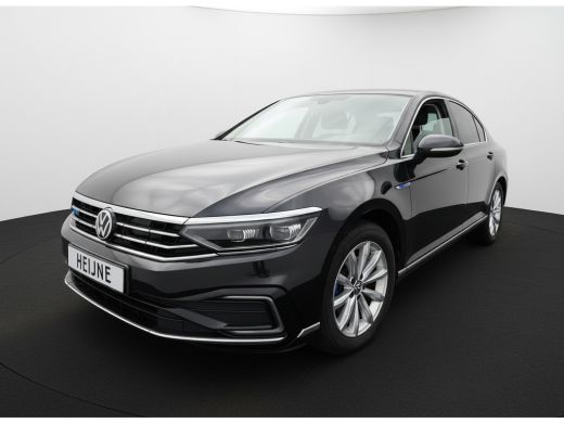 Volkswagen Passat GTE 218PK DSG HYBRID BUSINESS SPORT IQ-LED/NAVI/CAMERA/TREKHAAK ActivLease financial lease