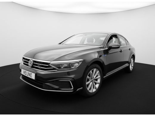 Volkswagen Passat GTE 218PK DSG HYBRID BUSINESS SPORT IQ-LED/NAVI/CAMERA/TREKHAAK ActivLease financial lease