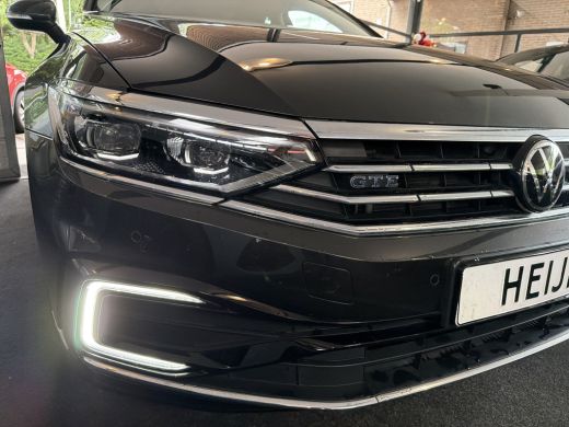 Volkswagen Passat GTE 218PK DSG HYBRID BUSINESS SPORT IQ-LED/NAVI/CAMERA/TREKHAAK ActivLease financial lease