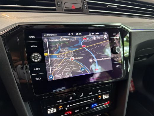 Volkswagen Passat GTE 218PK DSG HYBRID BUSINESS SPORT IQ-LED/NAVI/CAMERA/TREKHAAK ActivLease financial lease
