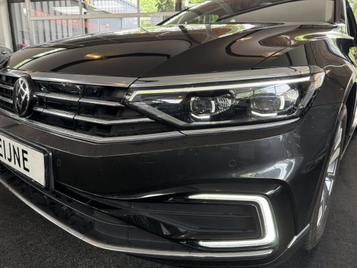 Volkswagen Passat GTE 218PK DSG HYBRID BUSINESS SPORT IQ-LED/NAVI/CAMERA/TREKHAAK ActivLease financial lease