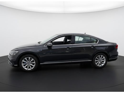 Volkswagen Passat GTE 218PK DSG HYBRID BUSINESS SPORT IQ-LED/NAVI/CAMERA/TREKHAAK ActivLease financial lease