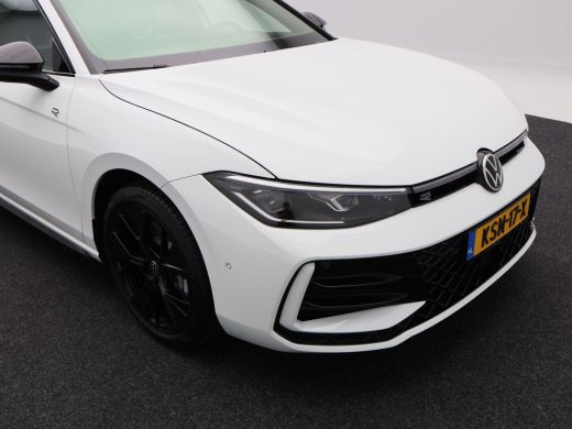 Volkswagen Passat Variant 1.5 eHybrid 272 Pk R-Line | Black Style | Stoel/Stuurverwarming | Panoramadak | 360 Camer... ActivLease financial lease