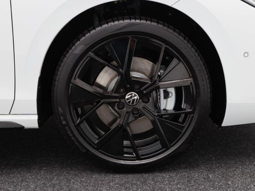 Volkswagen Passat Variant 1.5 eHybrid 272 Pk R-Line | Black Style | Stoel/Stuurverwarming | Panoramadak | 360 Camer... ActivLease financial lease