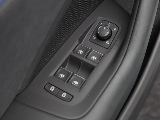 Volkswagen Passat Variant 1.5 eHybrid 272 Pk R-Line | Black Style | Stoel/Stuurverwarming | Panoramadak | 360 Camer... ActivLease financial lease