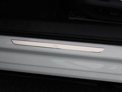 Volkswagen Passat Variant 1.5 eHybrid 272 Pk R-Line | Black Style | Stoel/Stuurverwarming | Panoramadak | 360 Camer... ActivLease financial lease