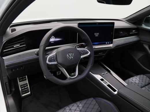 Volkswagen Passat Variant 1.5 eHybrid 272 Pk R-Line | Black Style | Stoel/Stuurverwarming | Panoramadak | 360 Camer... ActivLease financial lease