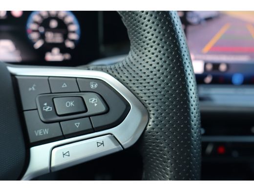 Volkswagen Passat Variant 1.5 eTSI R-Line Business | Achteruitrijcamera | Hill hold functie | Keyless start | Achte... ActivLease financial lease