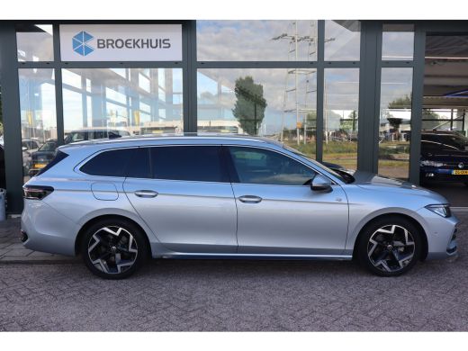 Volkswagen Passat Variant 1.5 eTSI R-Line Business | Achteruitrijcamera | Hill hold functie | Keyless start | Achte... ActivLease financial lease