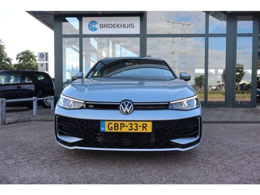 Volkswagen Passat Variant 1.5 eTSI R-Line Business | Achteruitrijcamera | Hill hold functie | Keyless start | Achte... ActivLease financial lease