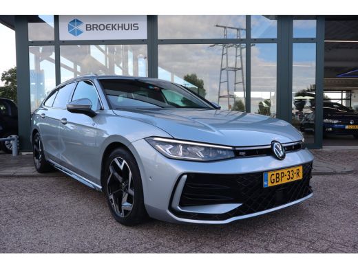 Volkswagen Passat Variant 1.5 eTSI R-Line Business | Achteruitrijcamera | Hill hold functie | Keyless start | Achte... ActivLease financial lease