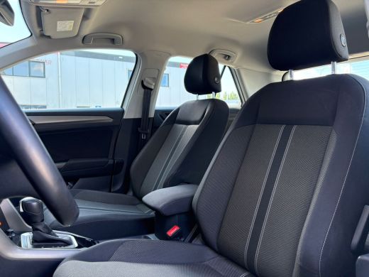 Volkswagen T-Roc 1.5 TSI 150 pk Style 7-DSG | Achteruitrijcamera | Cruise control adaptief | LED koplampen | ActivLease financial lease