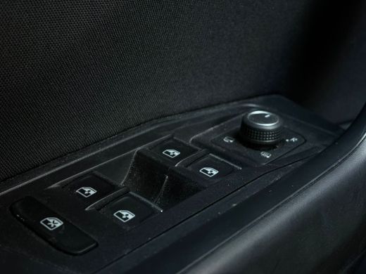 Volkswagen T-Roc 1.5 TSI 150 pk Style 7-DSG | Achteruitrijcamera | Cruise control adaptief | LED koplampen | ActivLease financial lease