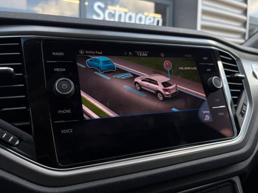 Volkswagen T-Roc 1.5 TSI 150 pk Style 7-DSG | Achteruitrijcamera | Cruise control adaptief | LED koplampen | ActivLease financial lease