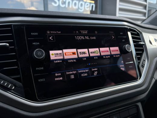 Volkswagen T-Roc 1.5 TSI 150 pk Style 7-DSG | Achteruitrijcamera | Cruise control adaptief | LED koplampen | ActivLease financial lease