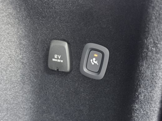 Volvo  V60 T6 AWD Plug-in Essential | Trekhaak | PDC V+A en camera | Stoel + Stuurverwarming | Extra getint ... ActivLease financial lease