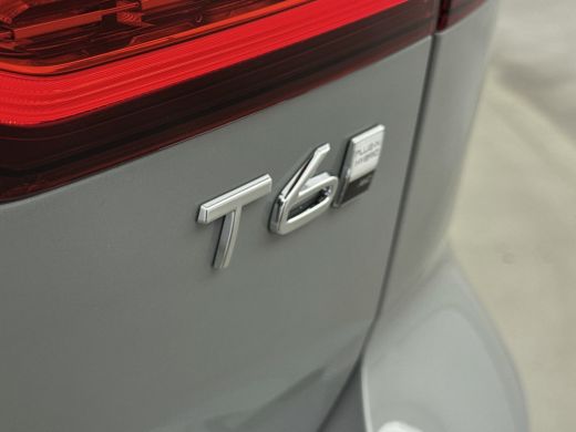 Volvo  V60 T6 AWD Plug-in Essential | Trekhaak | PDC V+A en camera | Stoel + Stuurverwarming | Extra getint ... ActivLease financial lease