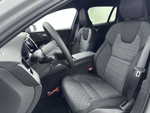 Volvo  V60 T6 AWD Plug-in Essential | Trekhaak | PDC V+A en camera | Stoel + Stuurverwarming | Extra getint ... ActivLease financial lease