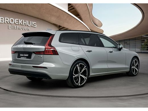 Volvo  V60 T6 AWD Plug-in Essential | Trekhaak | PDC V+A en camera | Stoel + Stuurverwarming | Extra getint ... ActivLease financial lease