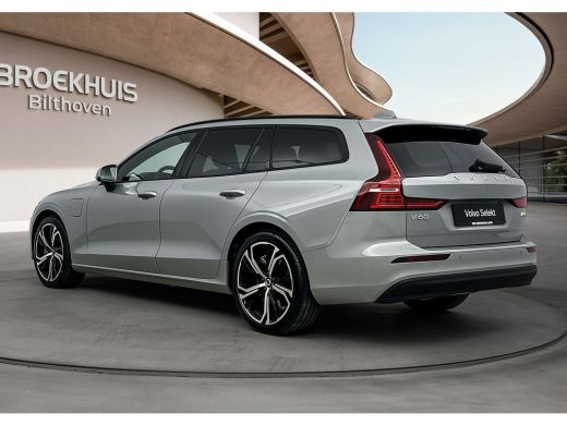Volvo  V60 T6 AWD Plug-in Essential | Trekhaak | PDC V+A en camera | Stoel + Stuurverwarming | Extra getint ... ActivLease financial lease