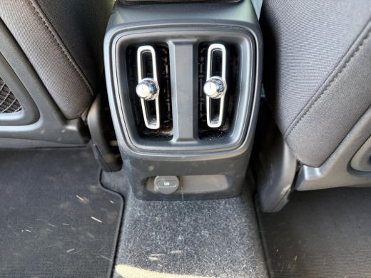Volvo  XC40 Core Recharge Pure Electric 2WD SOH 95%| VOLVO ONDERHOUDEN| RIJKLAARPRIJS INCL. 12 MND BOVAG GARA... ActivLease financial lease