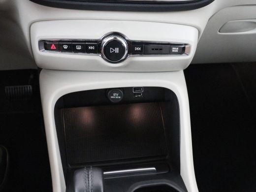 Volvo  XC40 | SOH 89,2% | Leder | Memory | Stuur/stoel verwarming | Cruise control | Carplay | Park assist | ... ActivLease financial lease