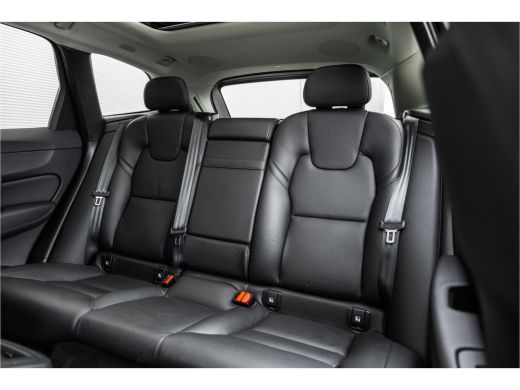 Volvo  XC60 2.0 Recharge T6 AWD Business Pro Leder / Pano / Harman Kardon / Camera / ActivLease financial lease