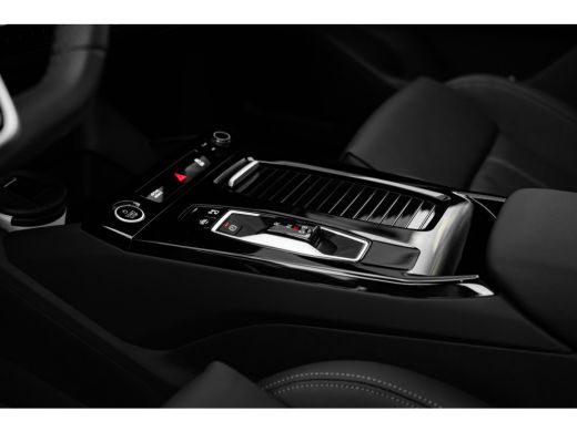 Audi Q6 e-tron S edition | Adaptive air suspension | Adaptive cruise control | Audi sound system ActivLease financial lease