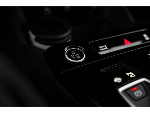 Audi Q6 e-tron S edition | Adaptive air suspension | Adaptive cruise control | Audi sound system ActivLease financial lease