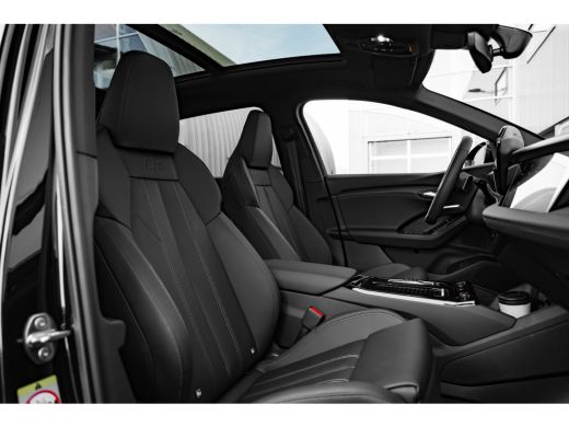 Audi Q6 e-tron S edition | Adaptive air suspension | Adaptive cruise control | Audi sound system ActivLease financial lease