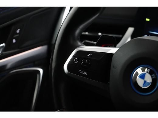 BMW iX1 xDrive30 67 kWh M Sport | Camera | Cruise Control | BTW-Auto | Apple Carplay | Navigatie ActivLease financial lease