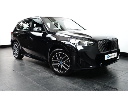 BMW iX1 xDrive30 67 kWh M Sport | Camera | Cruise Control | BTW-Auto | Apple Carplay | Navigatie ActivLease financial lease