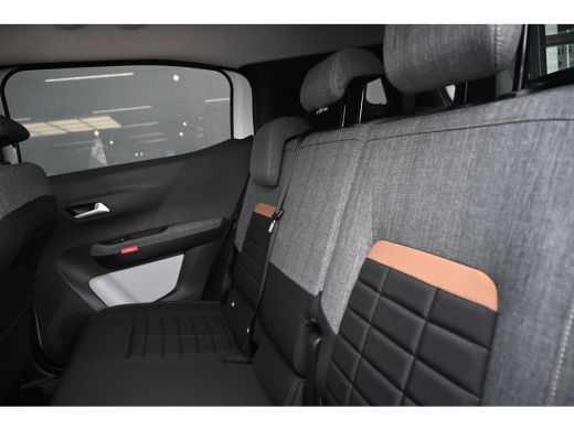 Citroën C3 Aircross 1.2 Turbo 100pk Plus 7p. DEMO-DEAL! Tot 8 Jaar Garantie! | Navigatie | Achteruitrijcamera | Clima... ActivLease financial lease