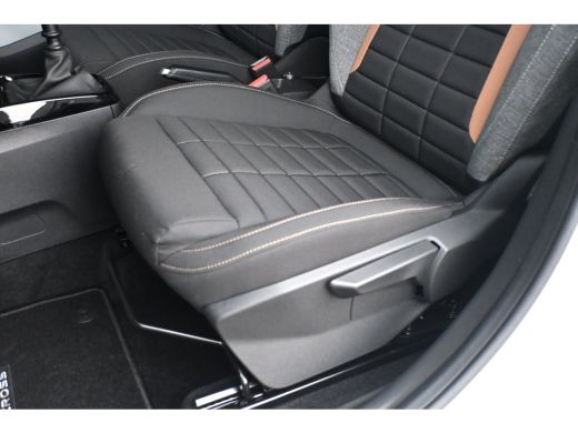 Citroën C3 Aircross 1.2 Turbo 100pk Plus 7p. DEMO-DEAL! Tot 8 Jaar Garantie! | Navigatie | Achteruitrijcamera | Clima... ActivLease financial lease