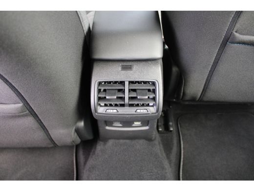 Citroën &euml;-C4 Feel Pack 50 kWh SOH waarde 91,44 | Achterbank in delen neerklapbaar | Achterbank met armsteun en... ActivLease financial lease