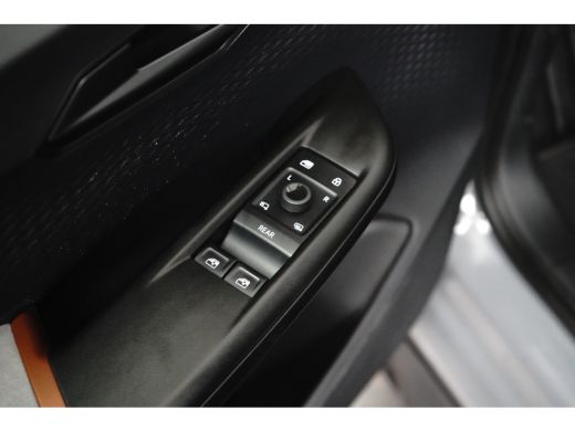 CUPRA Born Copper Edition 82kWh l Camera l Stoel/stuurverwarming l Half Leder l 19" l 231PK! l Parkeersensor... ActivLease financial lease