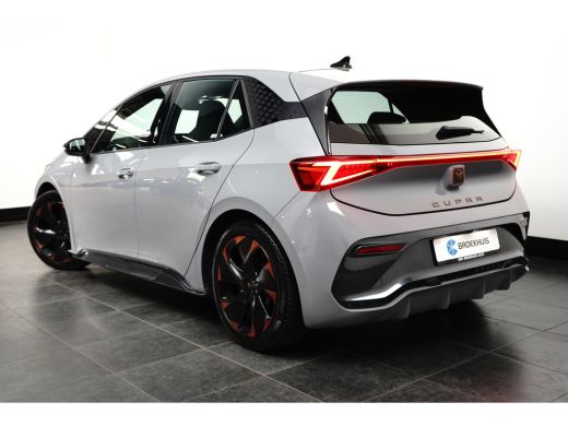 CUPRA Born Copper Edition 82kWh l Camera l Stoel/stuurverwarming l Half Leder l 19" l 231PK! l Parkeersensor... ActivLease financial lease