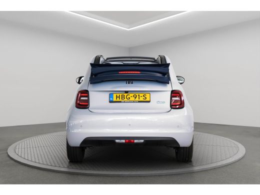 Fiat 500C Urban 24 kWh | SOH 95% | Camera | Stoelverwarming | Parkeersensoren | Apple Carplay & Android Aut... ActivLease financial lease