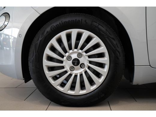 Fiat 500C Urban 24 kWh | SOH 95% | Camera | Stoelverwarming | Parkeersensoren | Apple Carplay & Android Aut... ActivLease financial lease