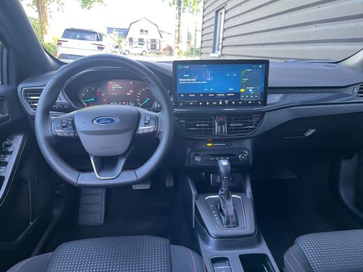 Ford Focus 1.0 EcoBoost Hybrid ST Line AUTOMAAT | STOEL, STUUR &VOORRUITVERWARMING| CLIMATE CONTROL| PARKEER... ActivLease financial lease