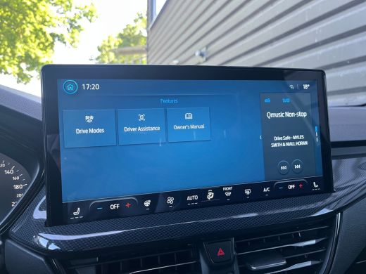 Ford Focus 1.0 EcoBoost Hybrid ST Line AUTOMAAT | STOEL, STUUR &VOORRUITVERWARMING| CLIMATE CONTROL| PARKEER... ActivLease financial lease