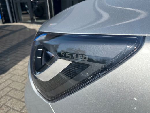 Ford Focus 1.0 EcoBoost Hybrid ST Line AUTOMAAT | STOEL, STUUR &VOORRUITVERWARMING| CLIMATE CONTROL| PARKEER... ActivLease financial lease