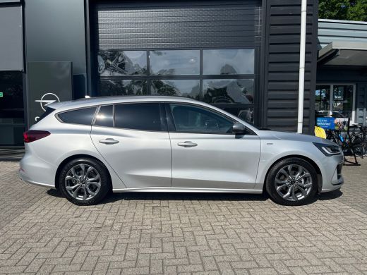 Ford Focus 1.0 EcoBoost Hybrid ST Line AUTOMAAT | STOEL, STUUR &VOORRUITVERWARMING| CLIMATE CONTROL| PARKEER... ActivLease financial lease