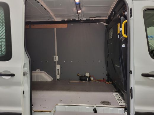 Ford Transit 2.0TDCI L2/H2 2800kg Trekgewicht Euro 6! ActivLease financial lease