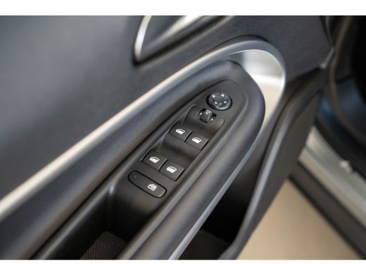 Jeep Avenger 1.2 e-Hybrid Summit | Tot 8 Jaar Garantie | Navigatie | Camera | Keyless Entry & Start | Climate ... ActivLease financial lease