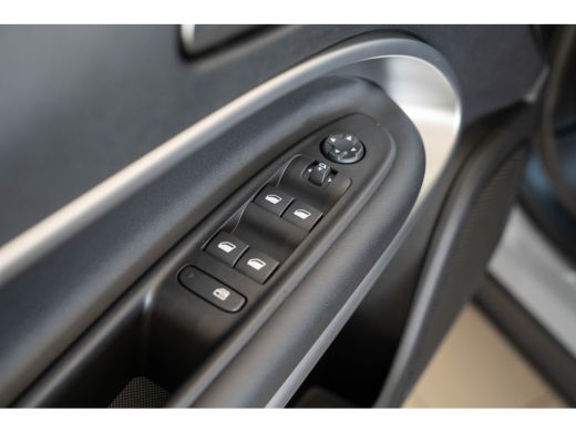 Jeep Avenger 1.2 e-Hybrid Summit | Tot 8 Jaar Garantie | Navigatie | Stoelverwarming | Keyless | Camera | Clim... ActivLease financial lease