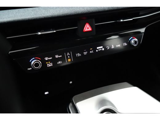Kia EV6 Edition 77.4 kWh | Stoelverwarming | Camera | Apple Carplay | Adap. Cruise | Leder | BTW-Auto ActivLease financial lease