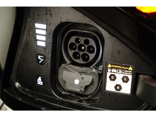 Kia EV6 Edition 77.4 kWh | Stoelverwarming | Camera | Apple Carplay | Adap. Cruise | Leder | BTW-Auto ActivLease financial lease